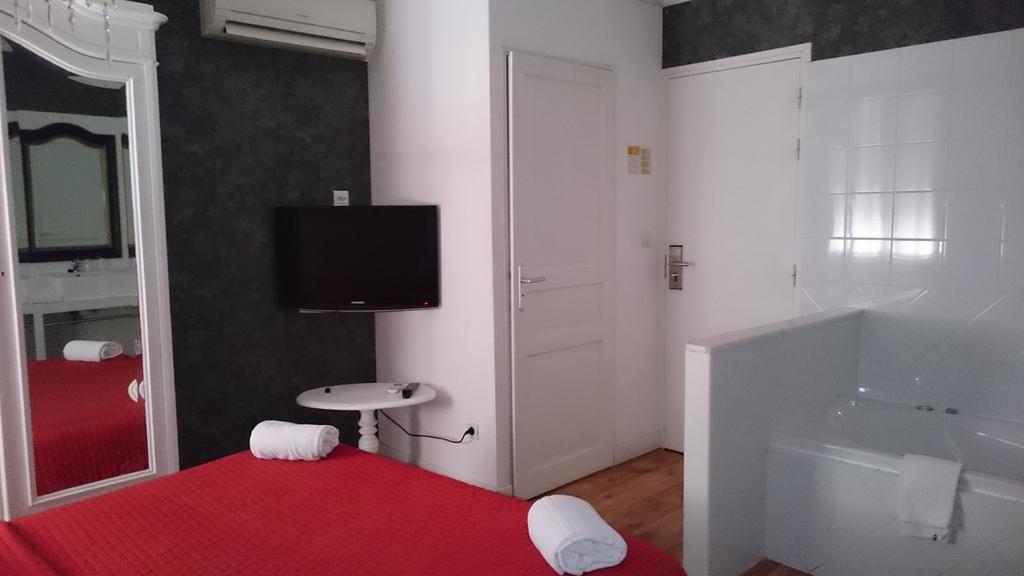 Hotel Le 5 Martigues Buitenkant foto