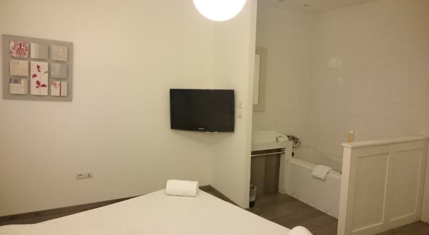 Hotel Le 5 Martigues Buitenkant foto